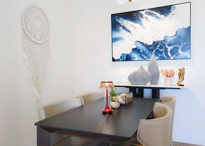 Chic Darling Harbour Oasis In The Heart Of Sydney, 2Br 2Ba, Resort-Style Amenities